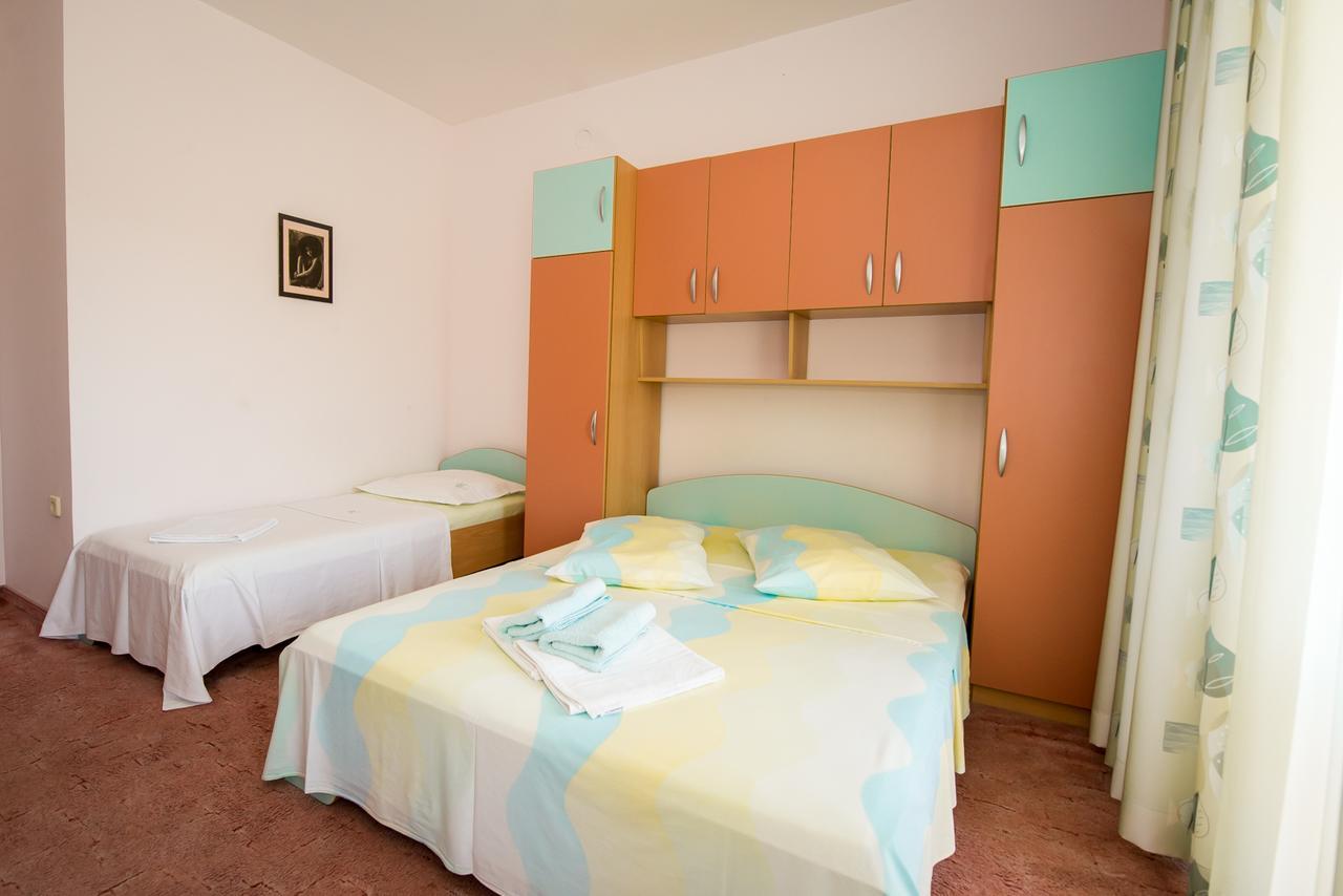 Bed And Breakfast Helena Kaštela Exterior foto